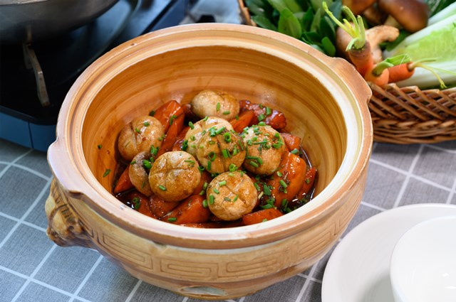 6.肉汁蘑菇烩蜜薯-一号农场.jpg